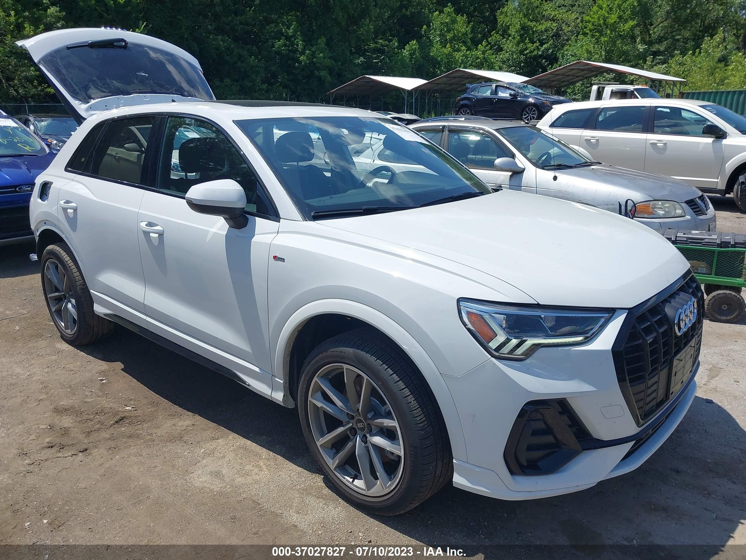 AUDI Q3 2022 wa1eecf3xn1054895