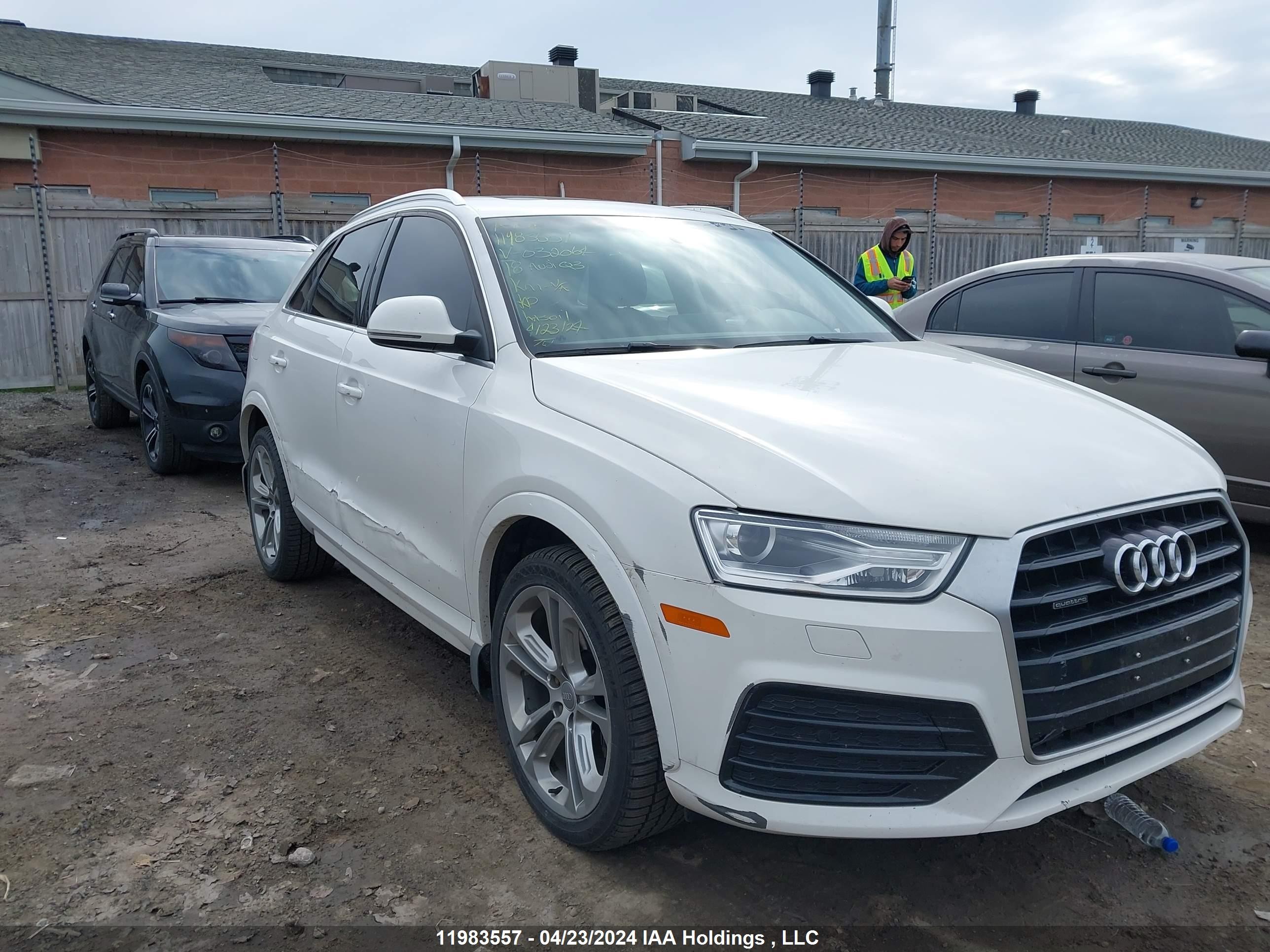 AUDI Q3 2018 wa1jccfs1jr032064