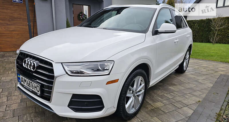 AUDI Q3 2017 wa1jccfs8hr016857