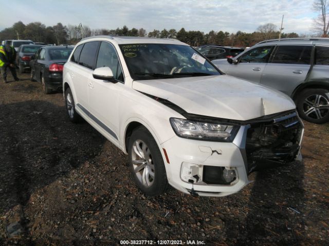 AUDI Q7 2019 wa1laaf70kd010425