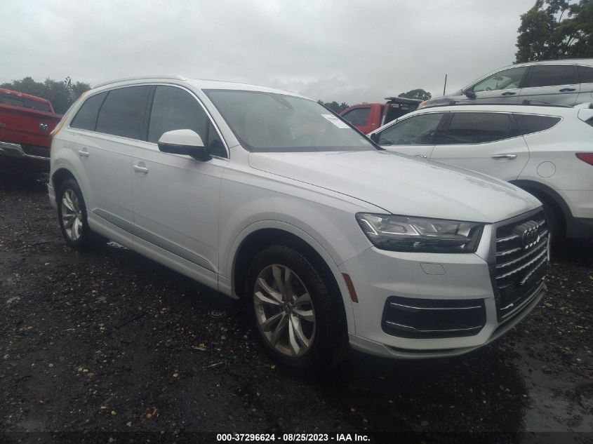 AUDI Q7 2019 wa1laaf72kd016484