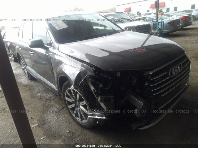 AUDI Q7 2019 wa1laaf78kd037680