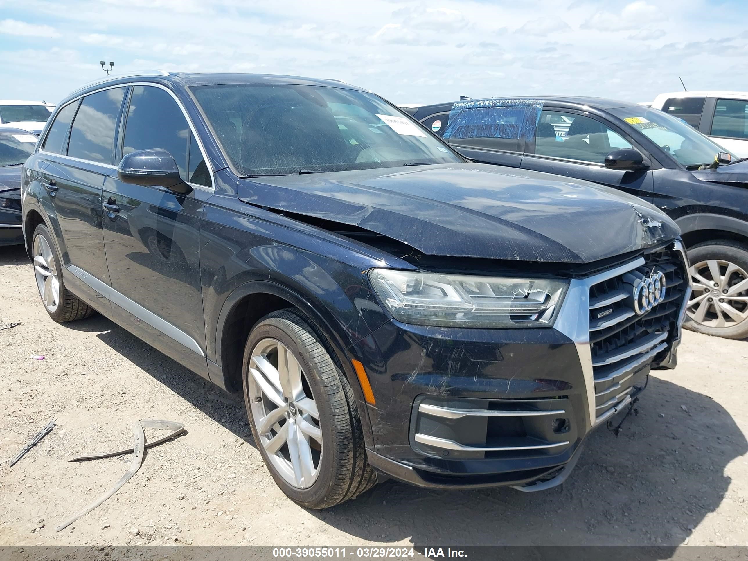 AUDI Q7 2017 wa1laaf79hd015115