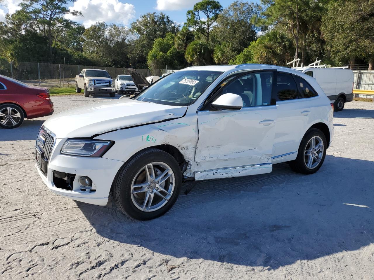 AUDI Q5 2014 wa1lfafp1ea068454