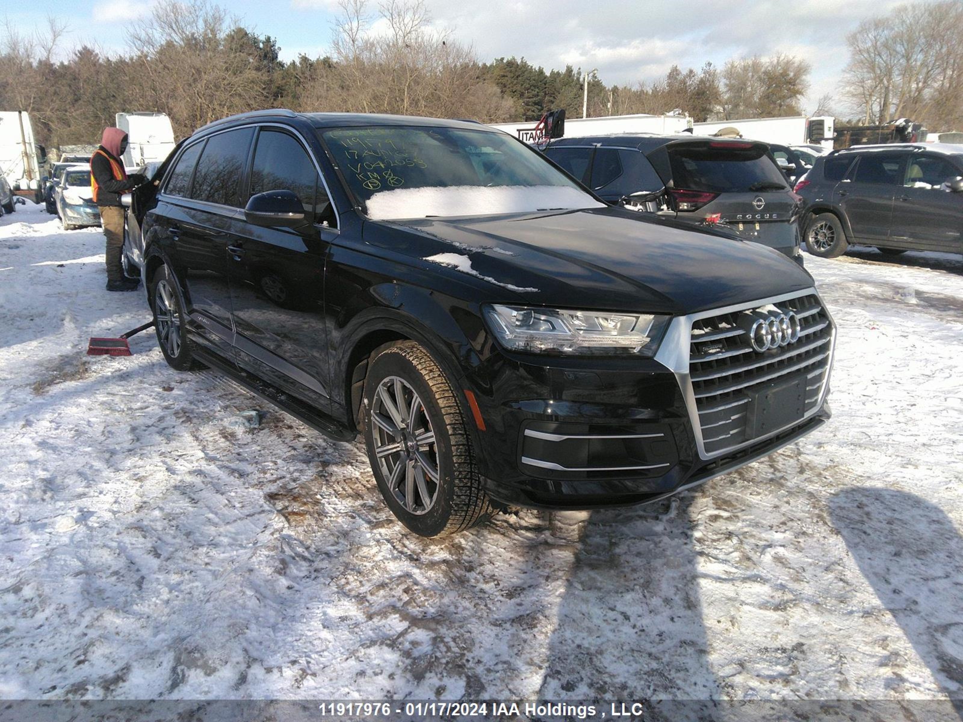 AUDI Q7 2017 wa1vaaf74hd042053