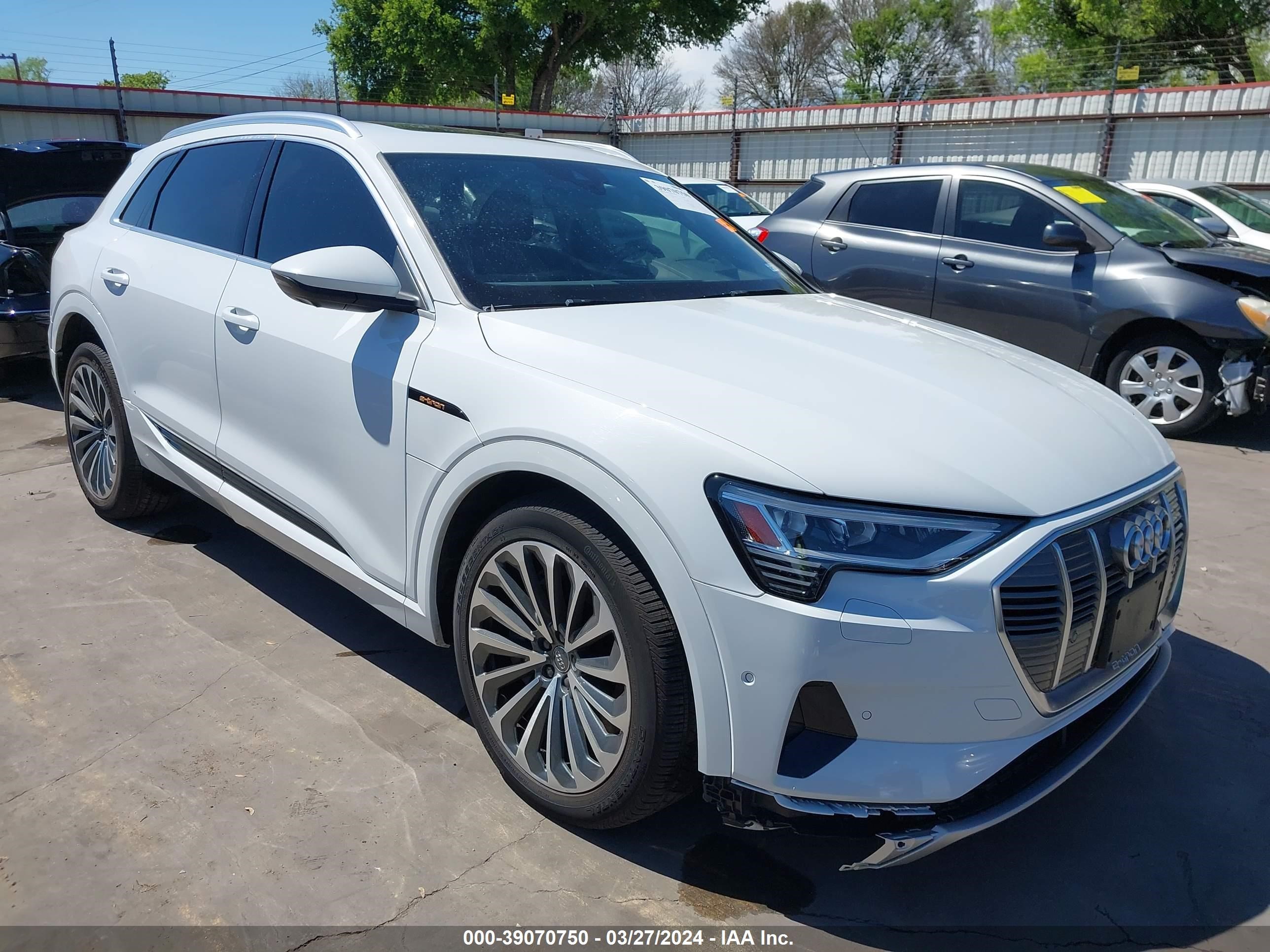 AUDI E-TRON 2019 wa1vabge0kb015017