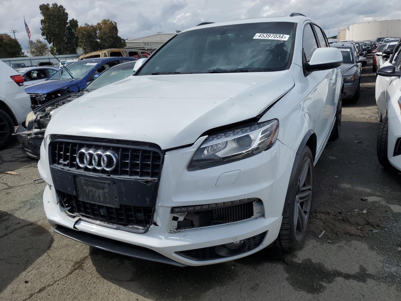 AUDI Q7 2015 wa1wmafe7fd020734