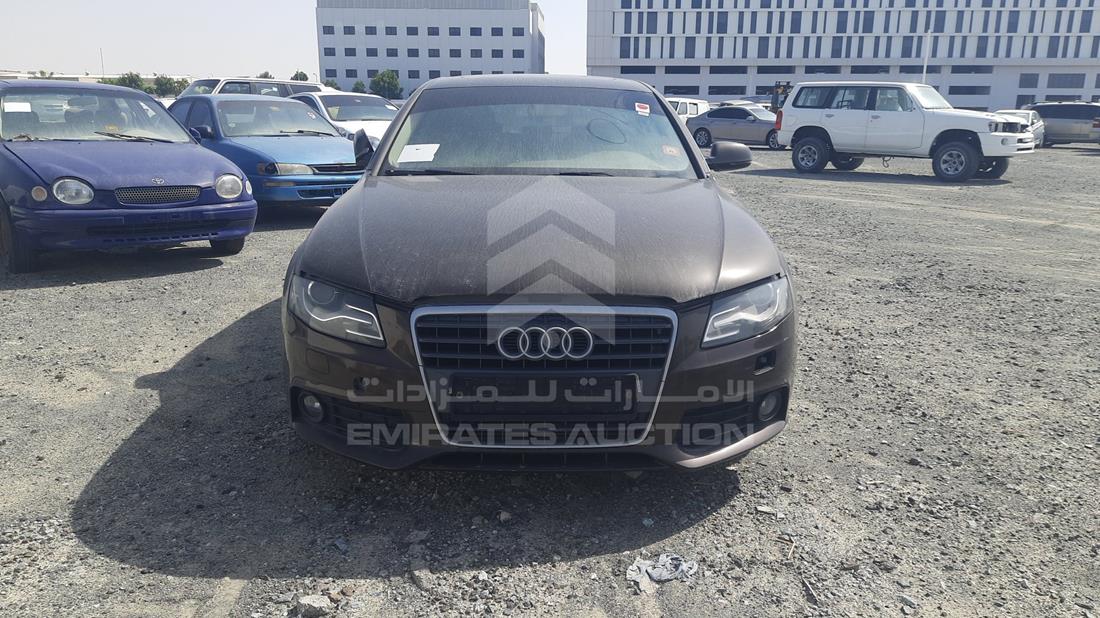 AUDI A4 2011 wauafc8k1ba118580