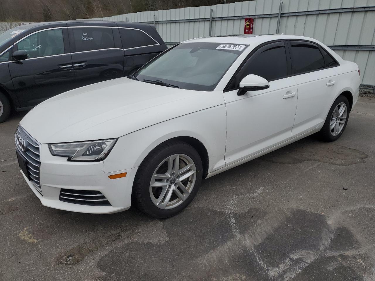 AUDI A4 2017 wauanaf48hn063218