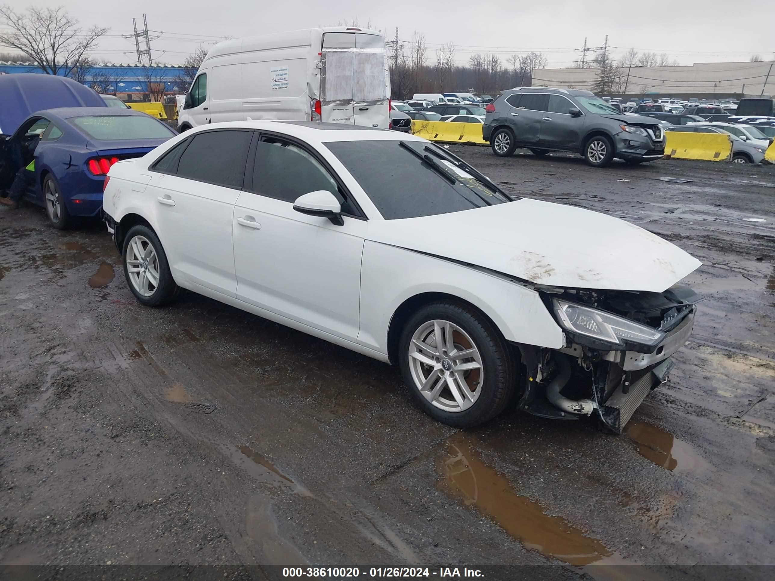 AUDI A4 2017 wauanaf49hn022581