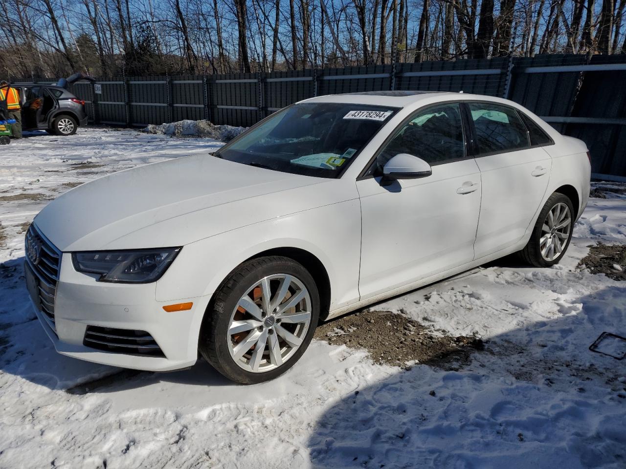 AUDI A4 2017 wauanaf4xhn009175