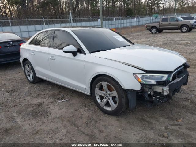 AUDI A3 2018 wauaugff1j1071021