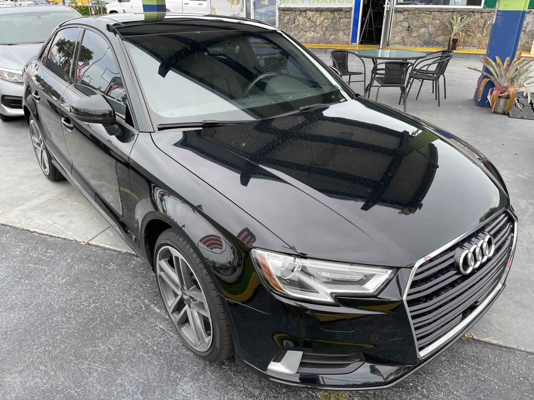 AUDI A3 PREMIUM 2018 wauaugff2j1001947