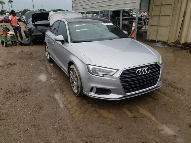 AUDI A3 PREMIUM 2018 wauaugff3j1023519