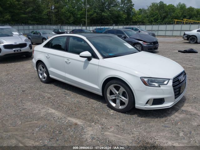 AUDI A3 2018 wauaugff6j1008772