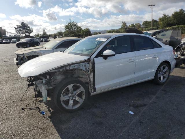 AUDI A3 PREMIUM 2018 wauaugff6j1014118