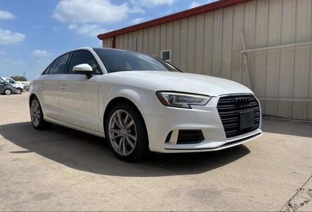 AUDI A3 PREMIUM 2017 wauaugff8h1080275