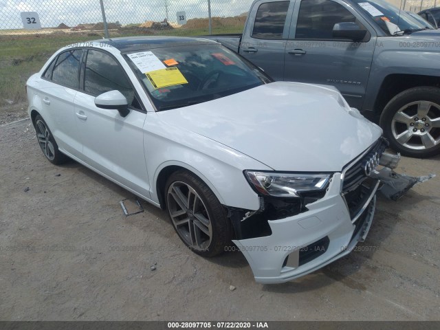 AUDI A3 PREMIUM 2018 wauaugff8j1005615