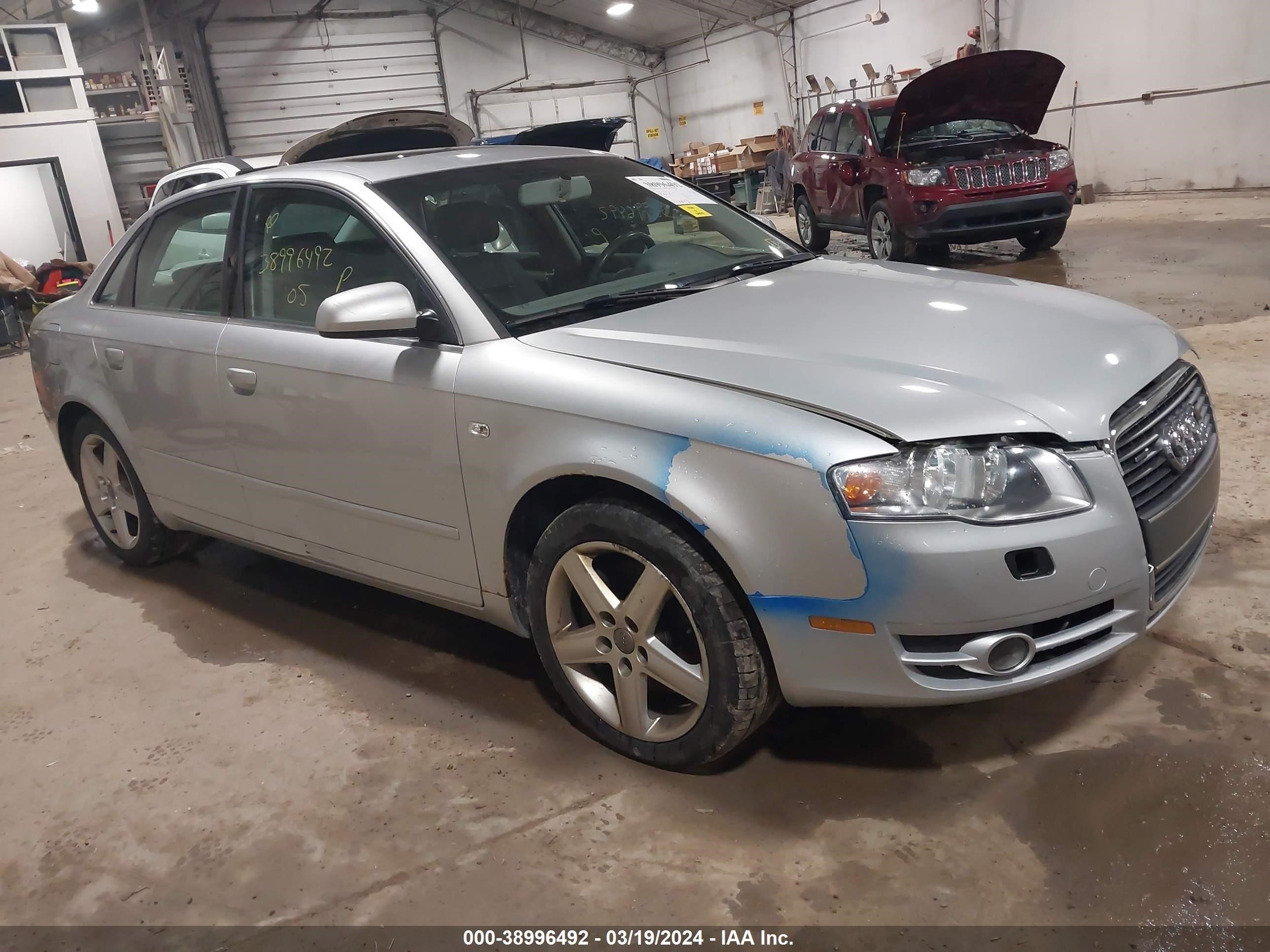 AUDI A4 2005 waudf68e55a429944