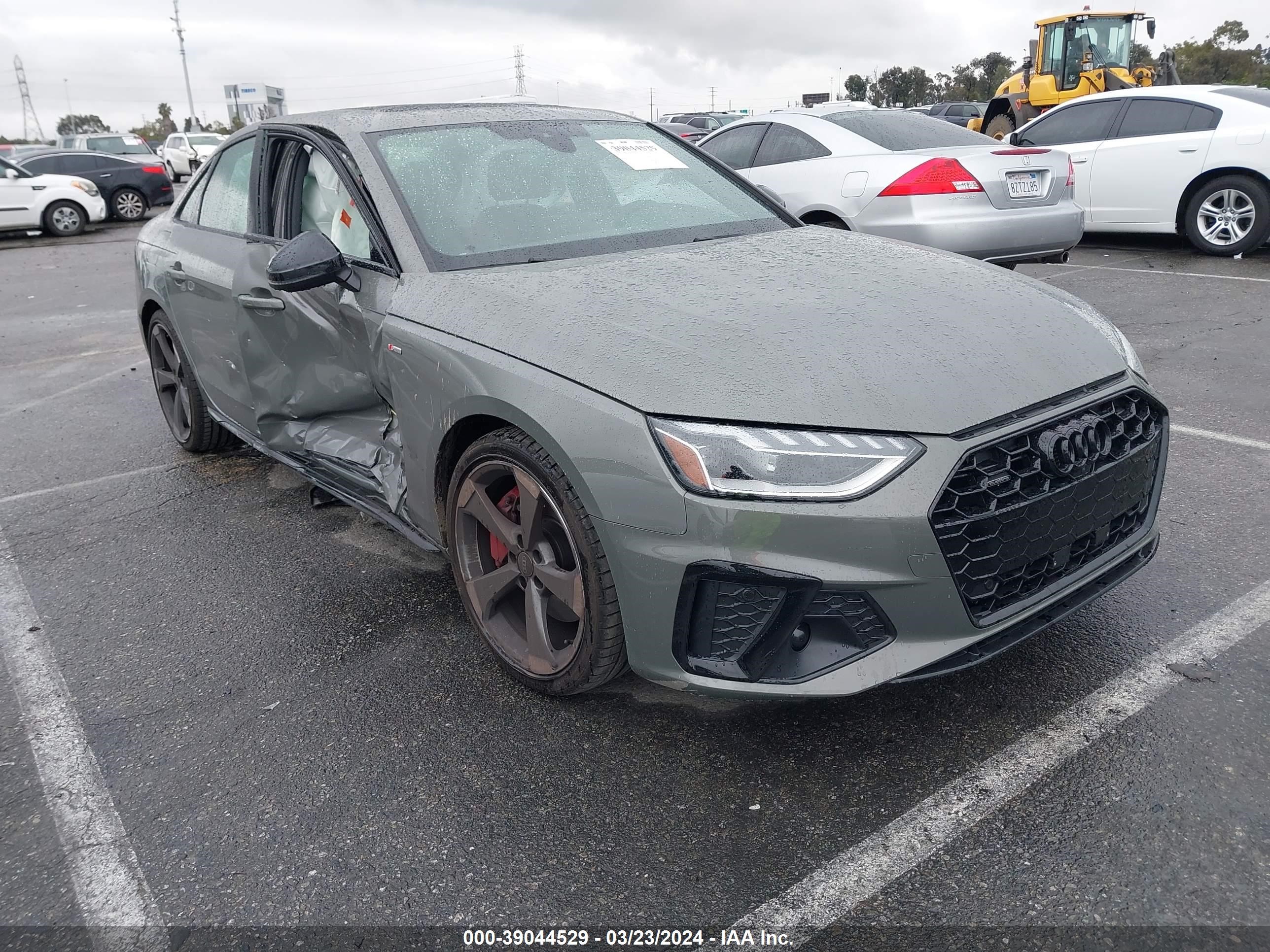 AUDI A4 2024 waueaaf46rn001010