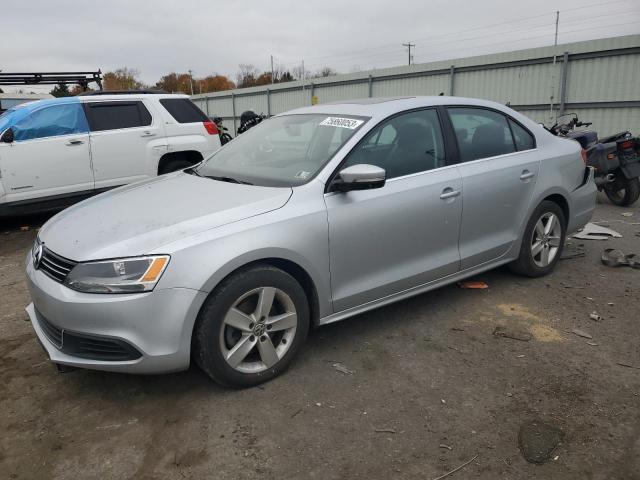 AUDI A4 2018 wauenaf46ja180875