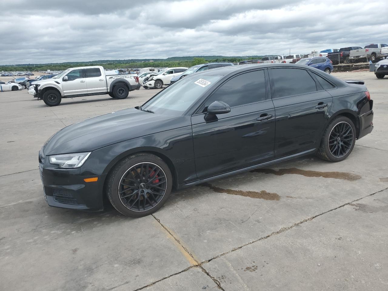 AUDI A4 2018 wauenaf47ja104128