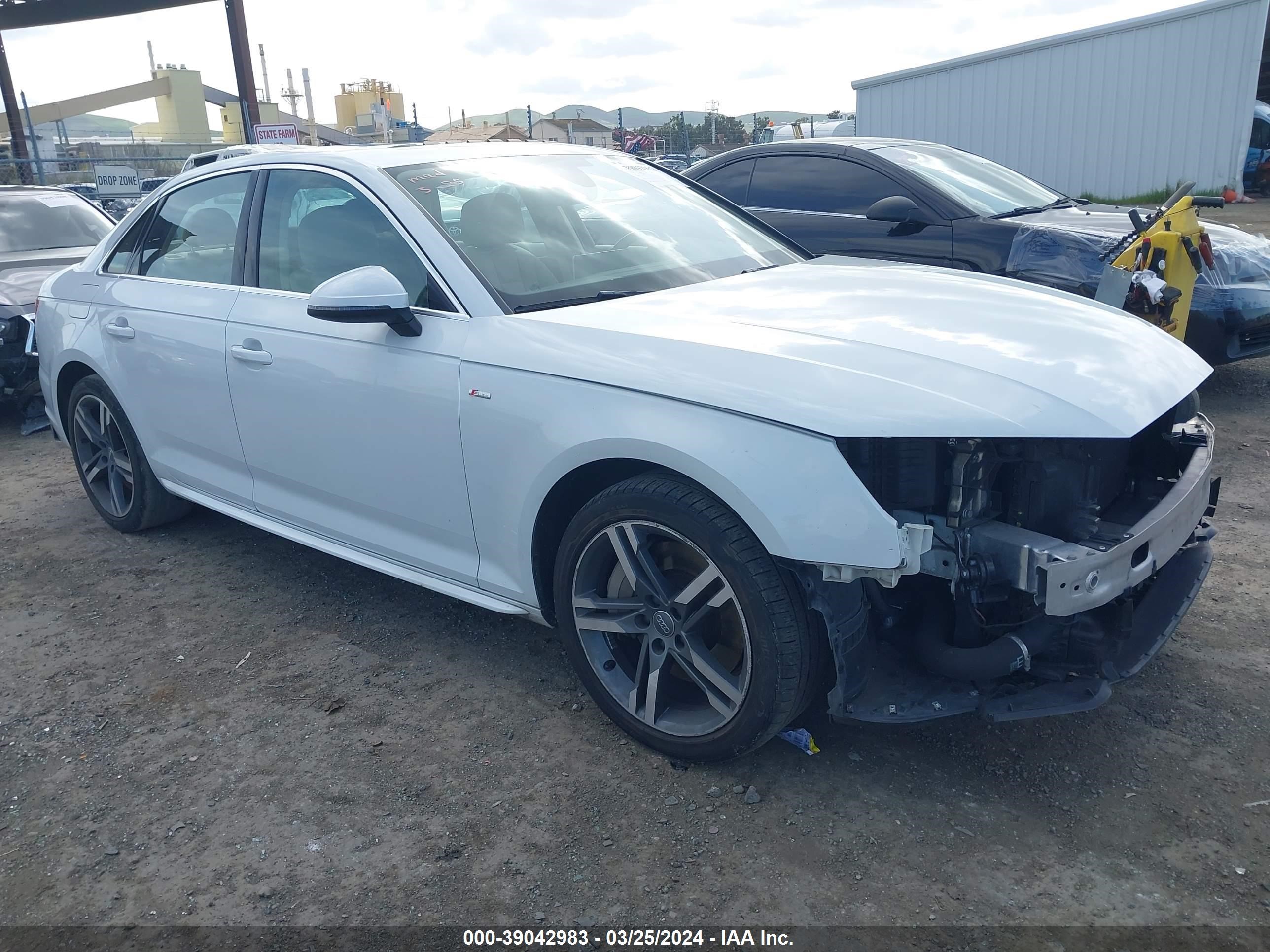 AUDI A4 2017 wauenaf49hn067828