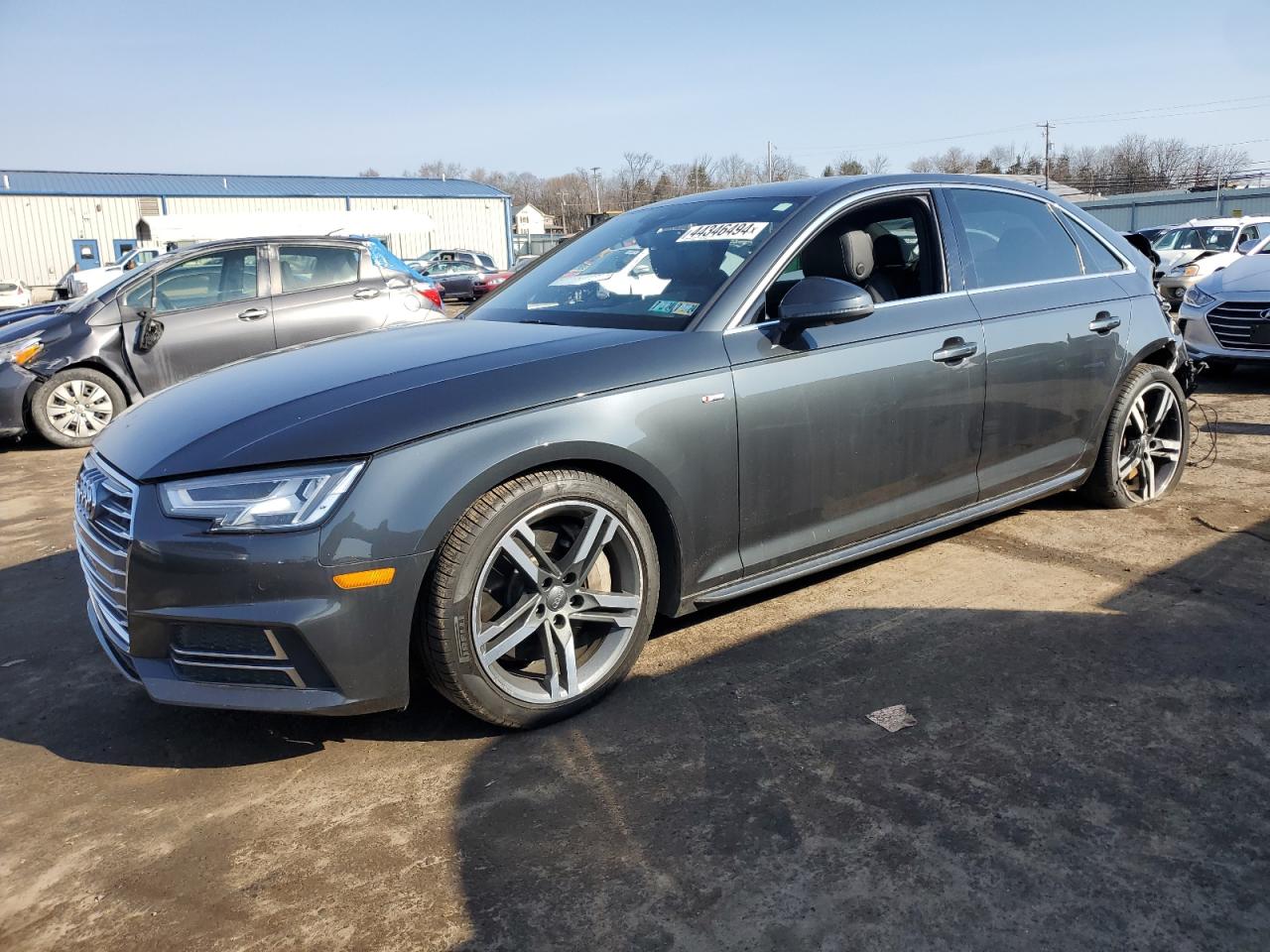 AUDI A4 2018 wauenaf4xjn013492