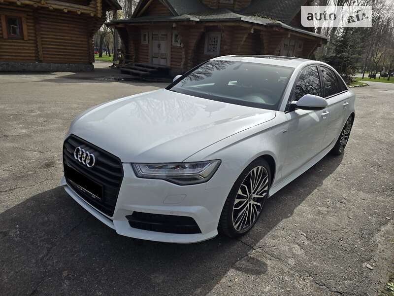 AUDI A6 2018 wauf8afc8jn034165