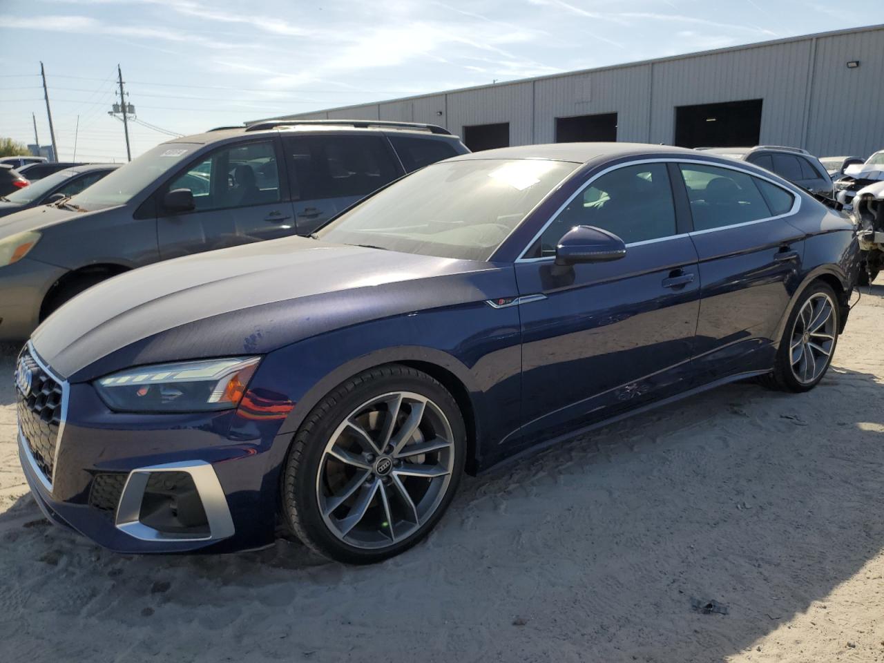 AUDI A5 2023 waufacf54pa030079