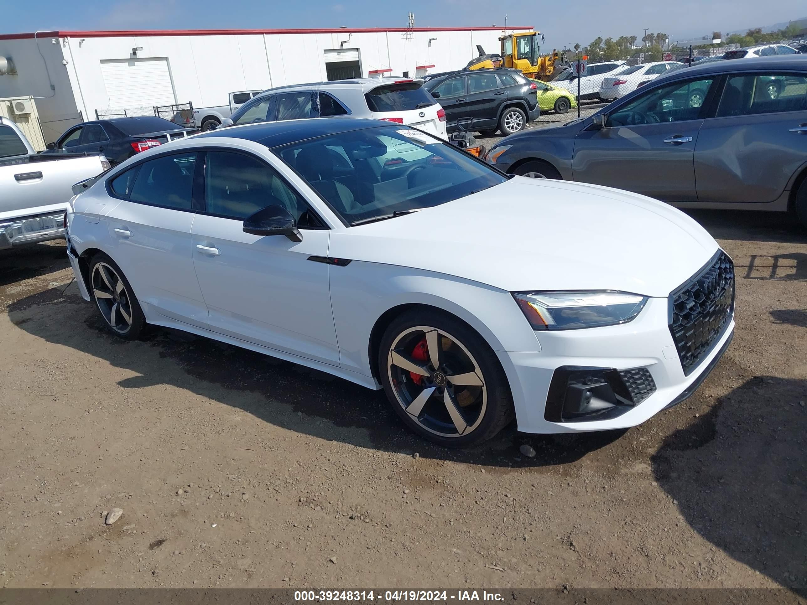 AUDI A5 2024 waufacf56ra003405