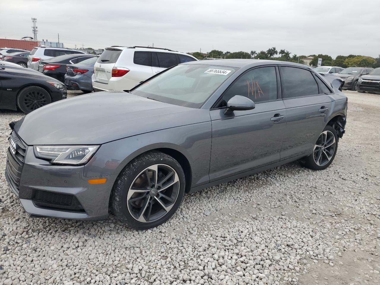 AUDI A4 2019 waugmaf42ka110044