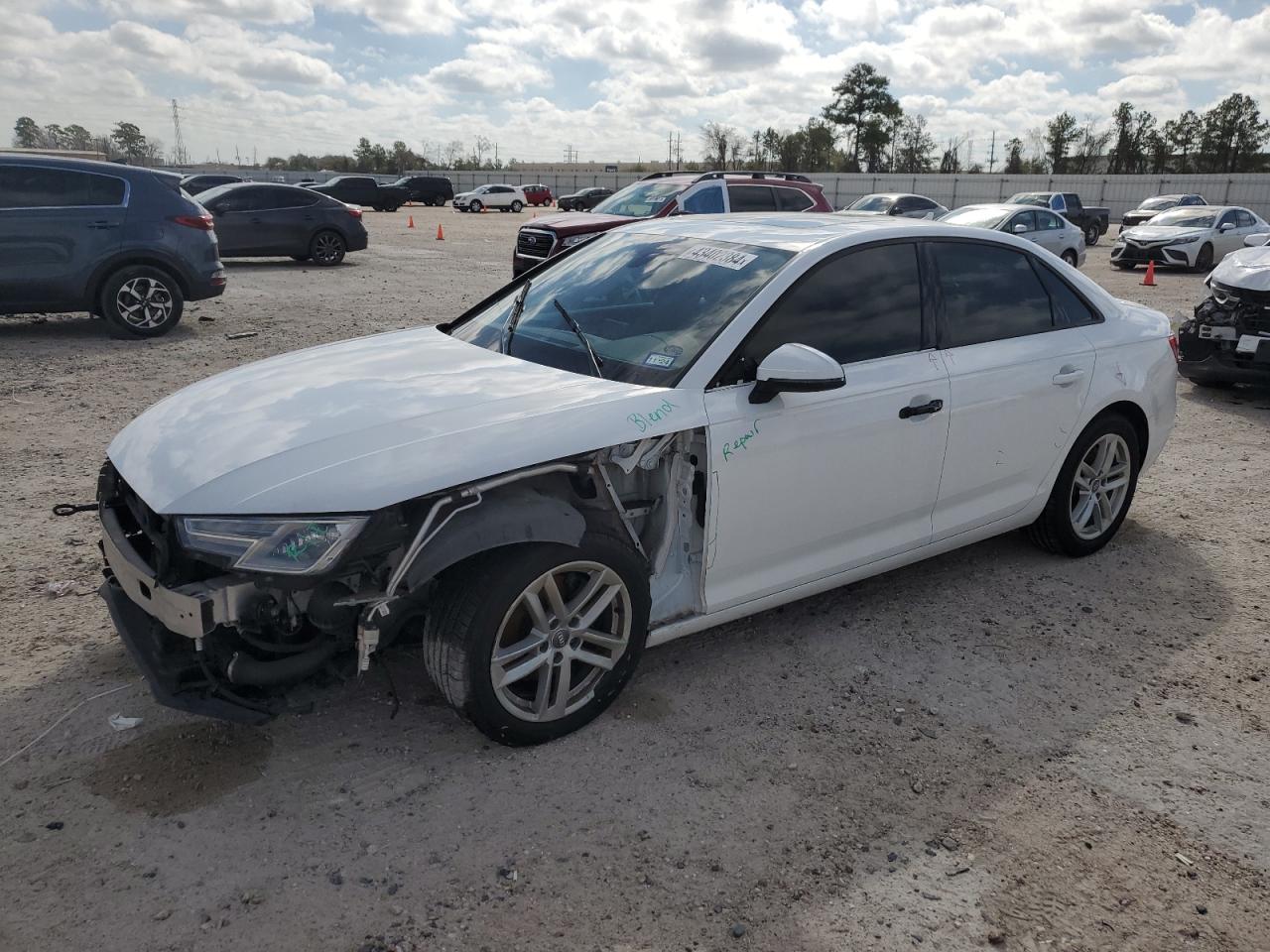 AUDI A4 2016 waugmaf48hn044181