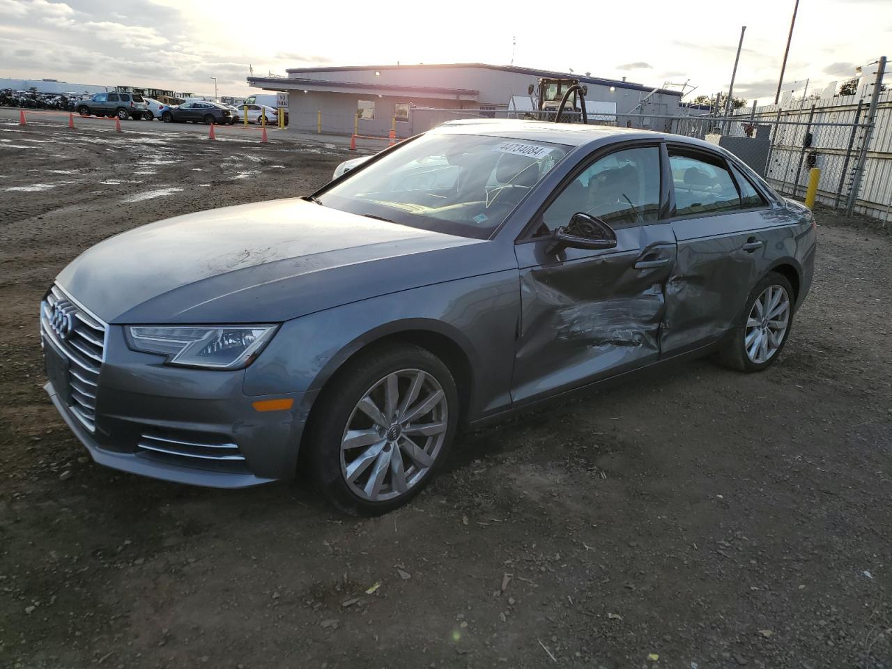 AUDI A4 2017 waugmaf48hn060381