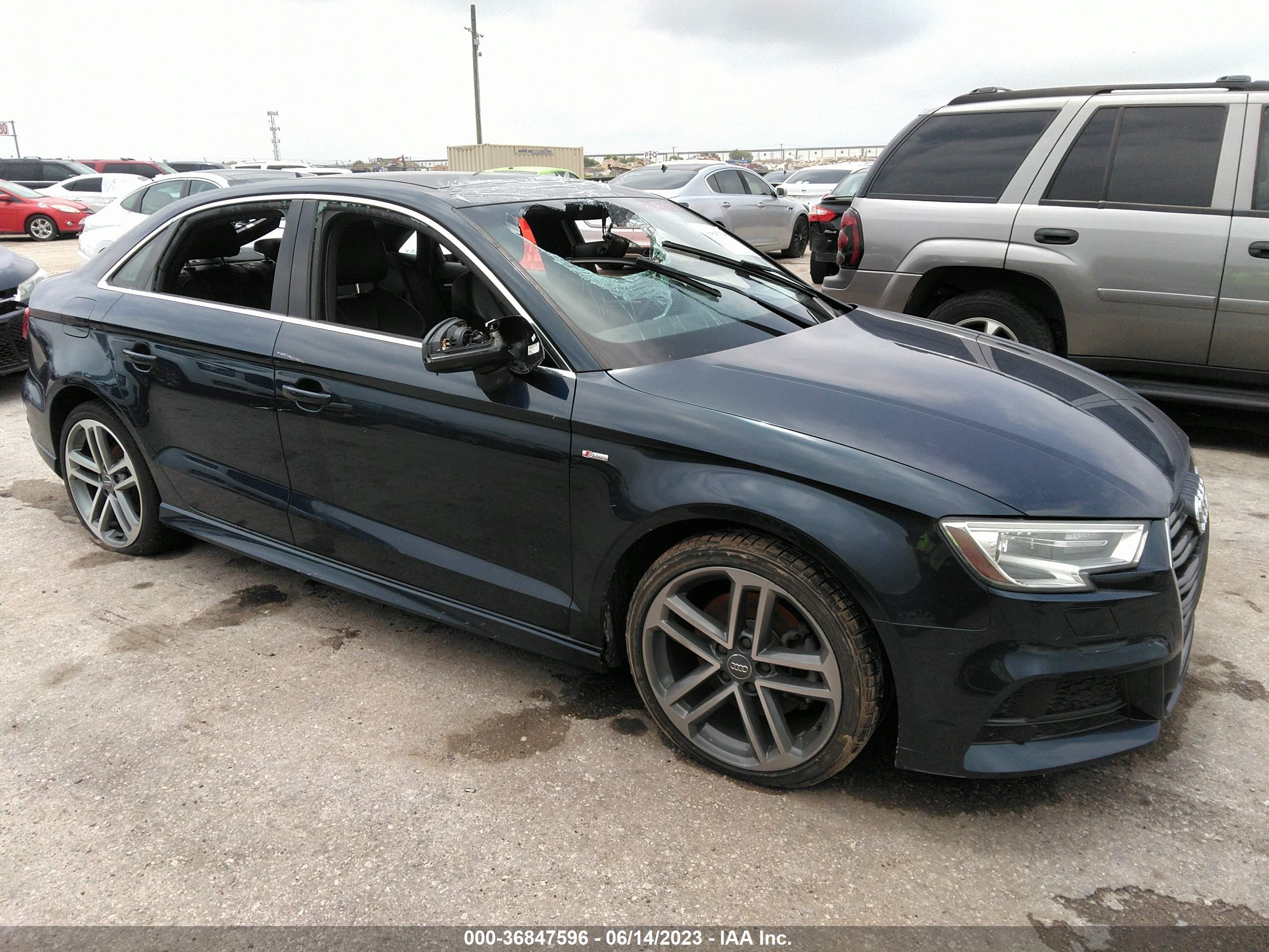 AUDI A3 2018 waugugff8j1012784