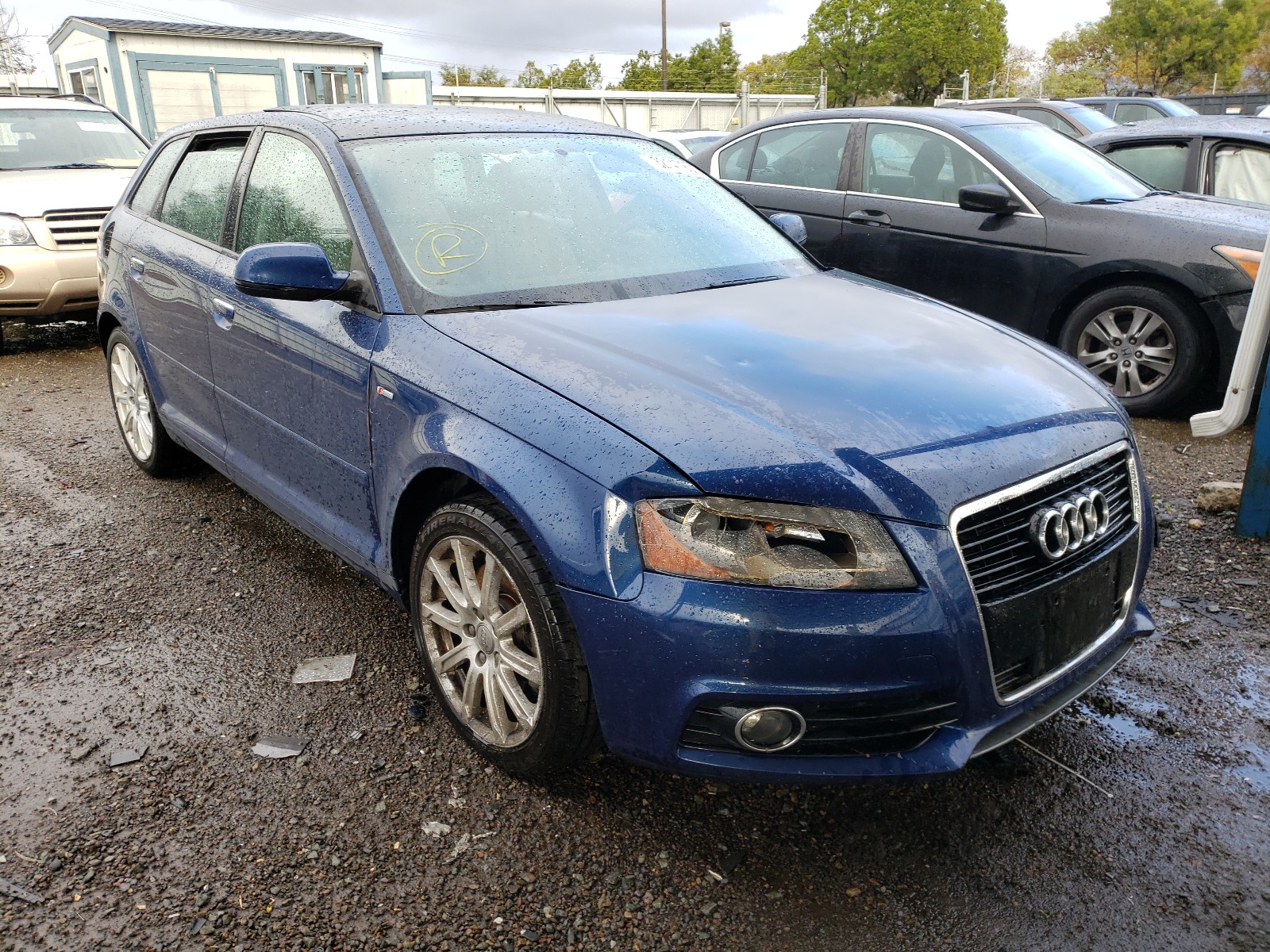 AUDI A3 PREMIUM 2011 waukeafm2ba052153