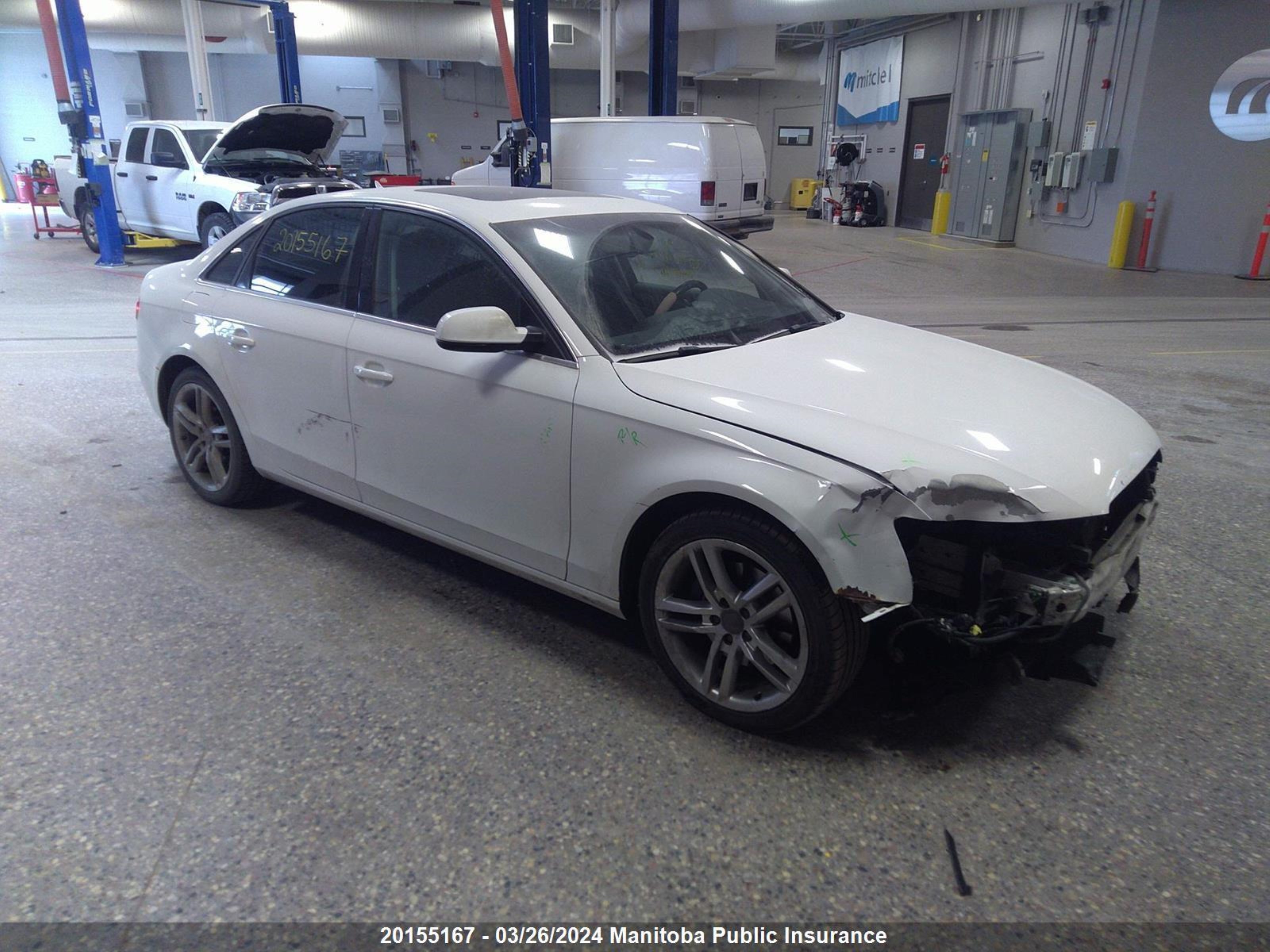 AUDI A4 2014 waukfcfl3en001676