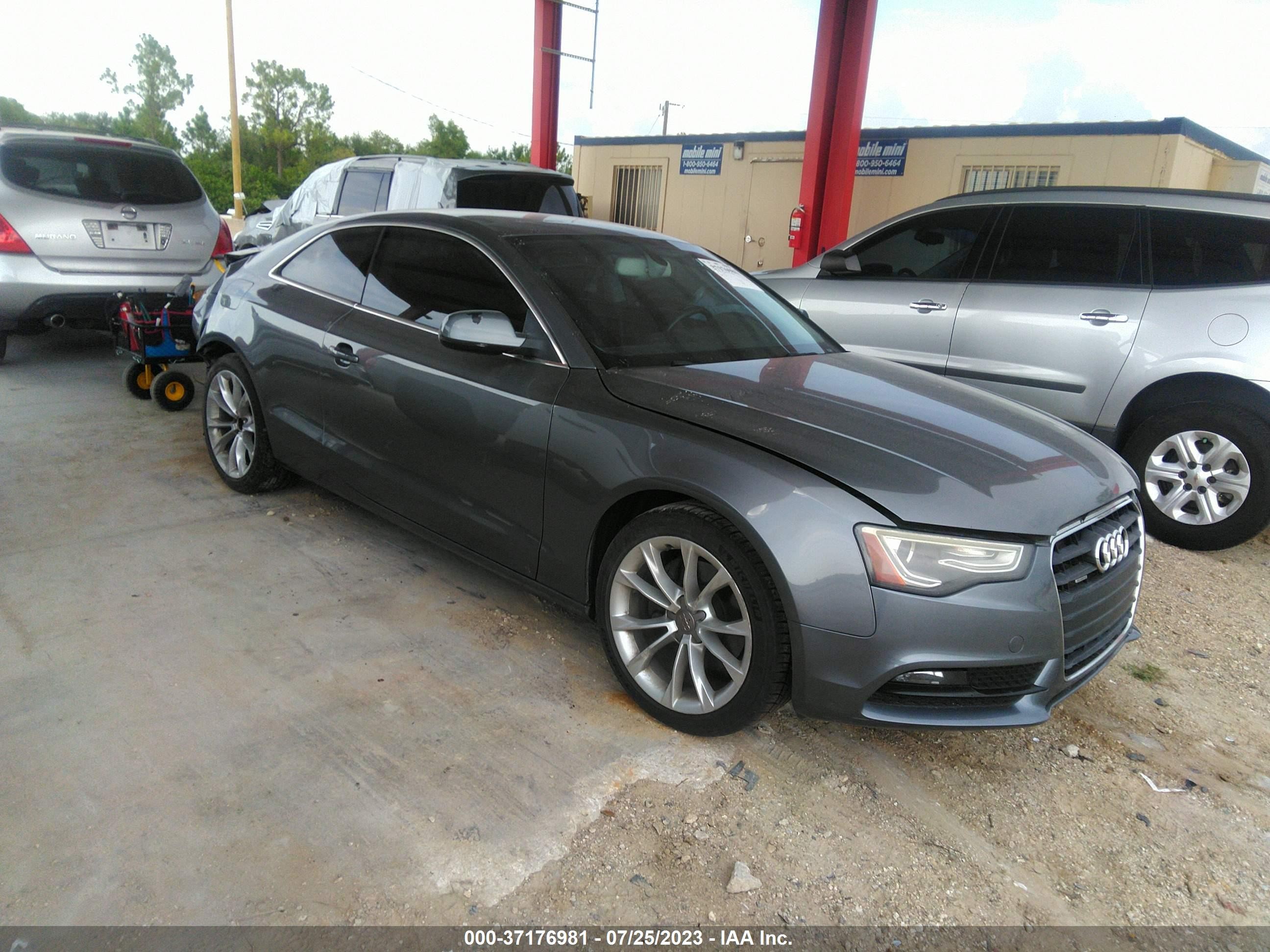 AUDI A5 2013 waulfafr6da052219