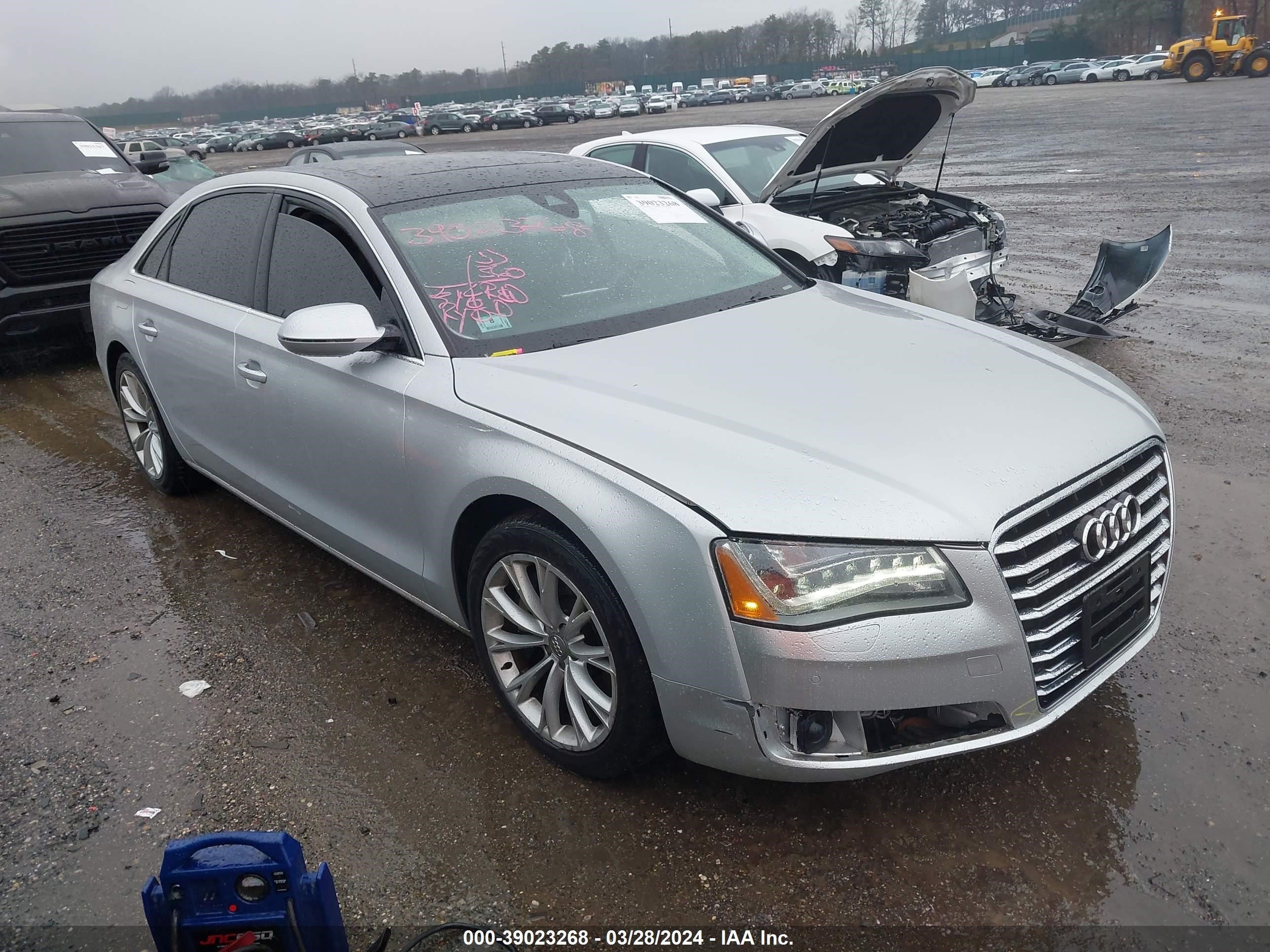 AUDI A8 2012 waurvafd3cn003908