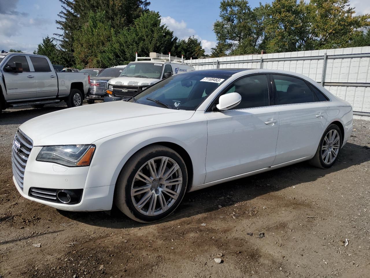 AUDI A8 2012 waurvafd7cn002082