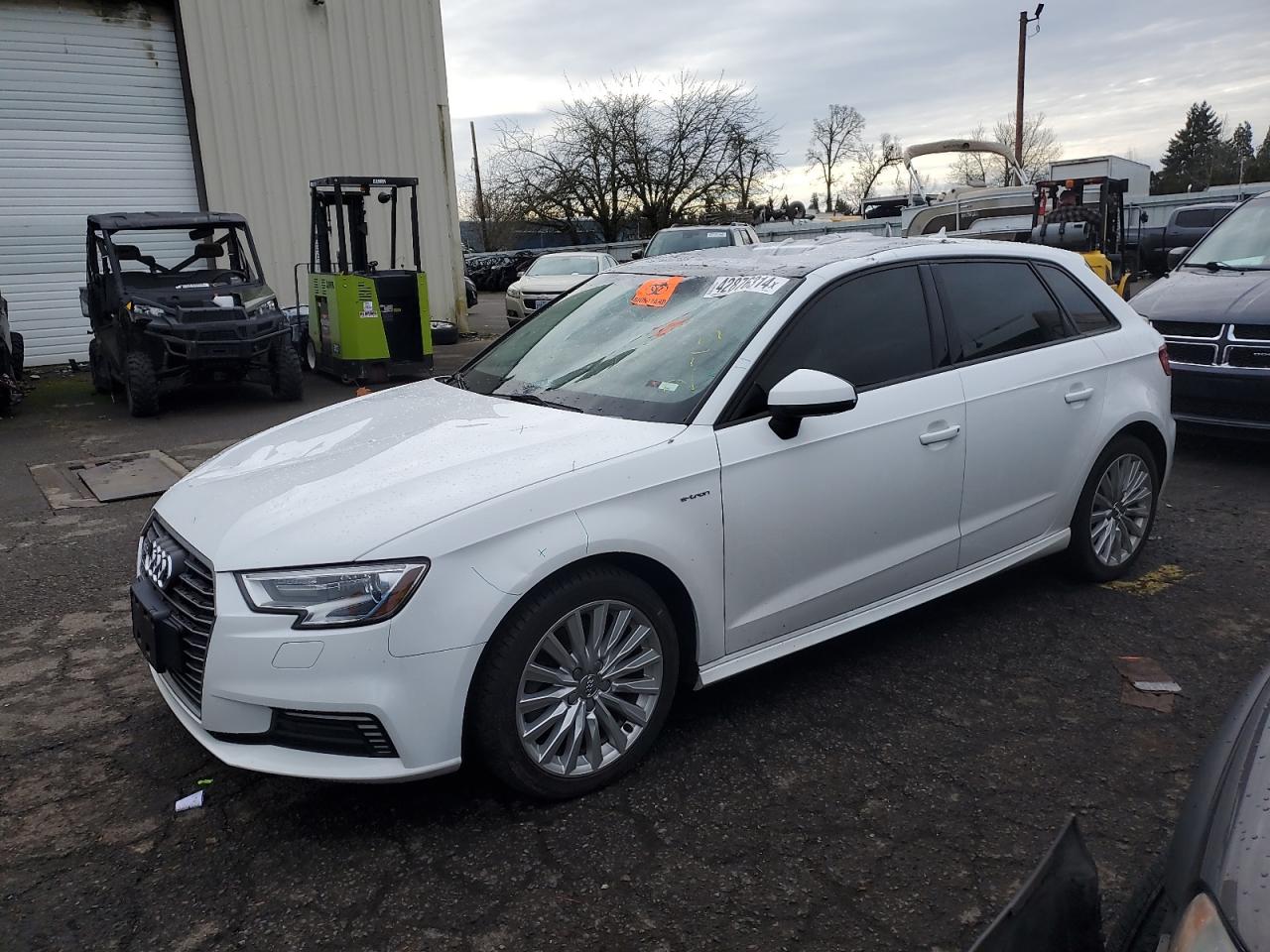 AUDI A3 2018 wauupbffxja063149