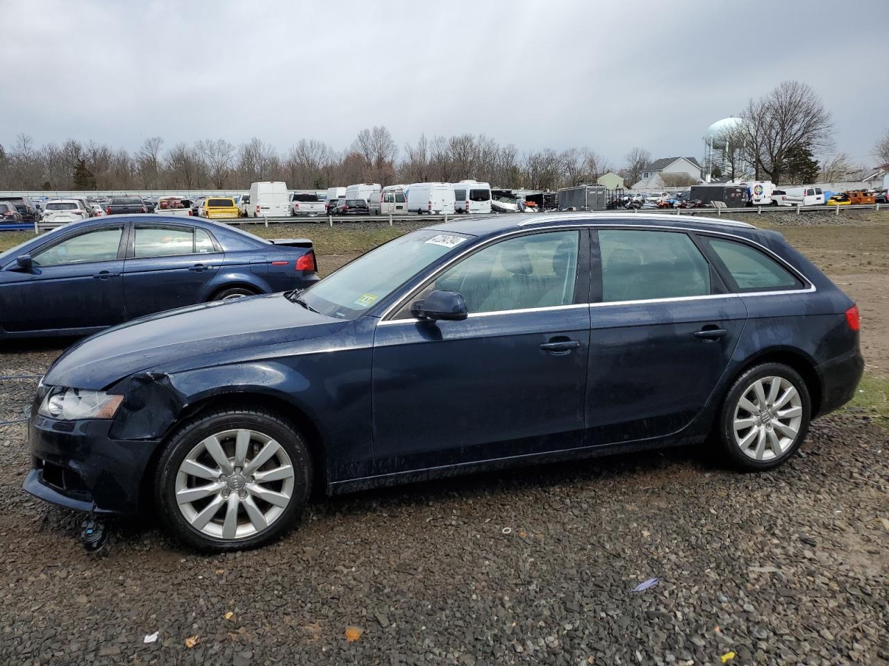 AUDI A4 2011 wauwfafl0ba139233