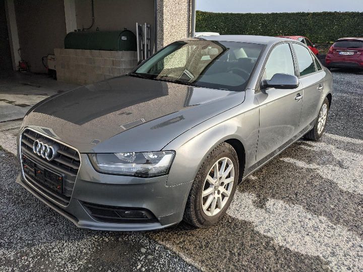 AUDI A4 SALOON 2013 wauzzz8k0da234515