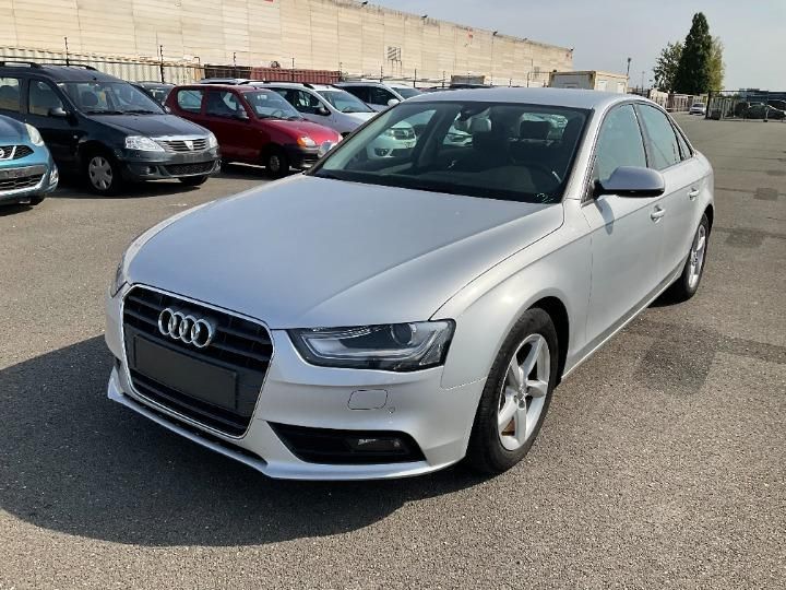 AUDI A4 SALOON 2013 wauzzz8k2da231020