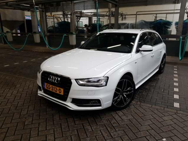 AUDI A4 2015 wauzzz8k4fa106295