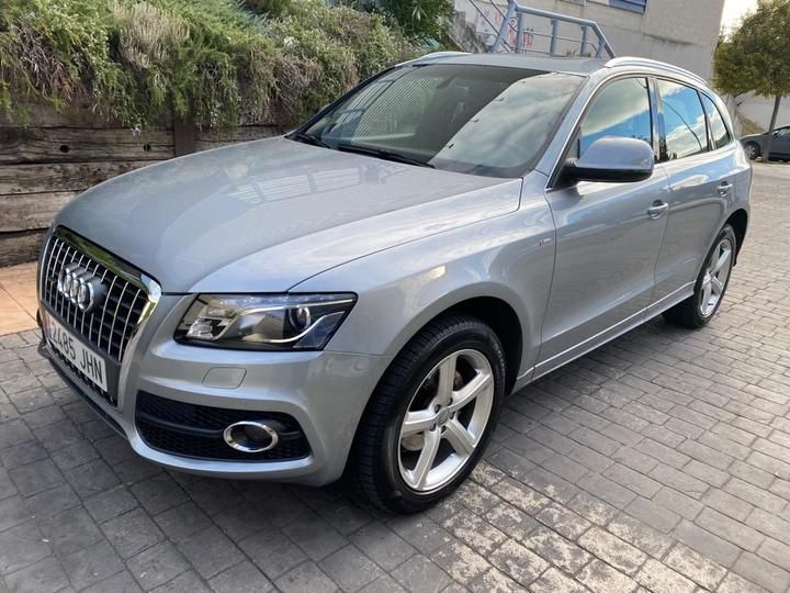 AUDI Q5 4X4 (FOUR WHEEL DRIVE). 2011 wauzzz8r3ba082465