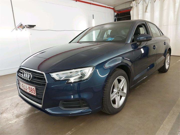 AUDI A3 BERLINE 2017 wauzzz8v0h1048828