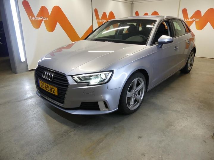 AUDI A3 SPORTBACK 2017 wauzzz8v0ha126248