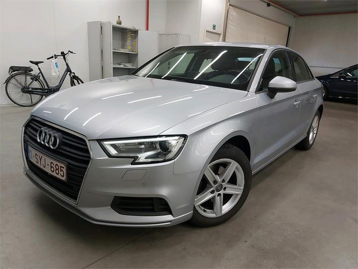 AUDI A3 BERLINE 2017 wauzzz8v0j1007881