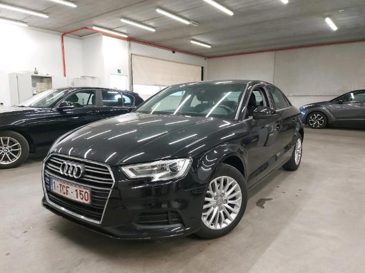 AUDI A3 BERLINE 2017 wauzzz8v0j1012207